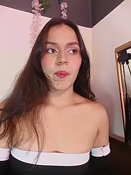 Snapshot of Danni_shy chatting on May 27, 10:18 pm Danni shy online show from May 27, 10:18 pm