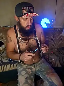 StruggleSnuggles online show from November 17, 5:35 am