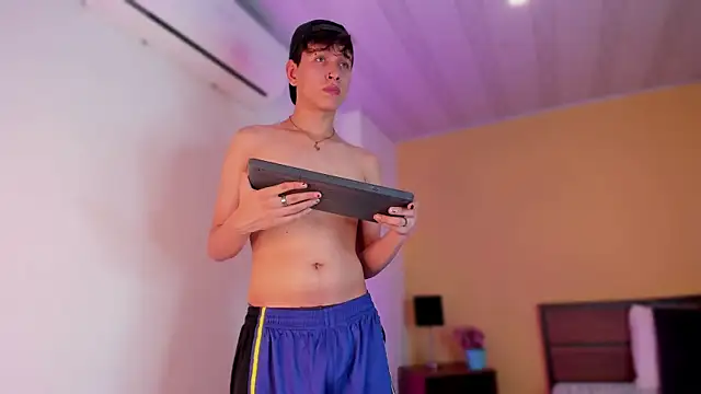 Brian-Ausslos online show from December 29, 7:39 am