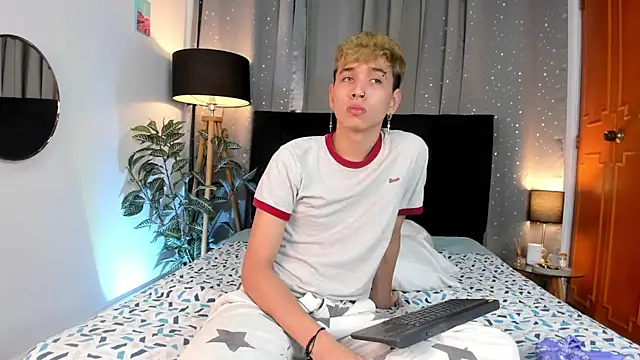 Brian-Ausslos online show from February 5, 2:05 pm