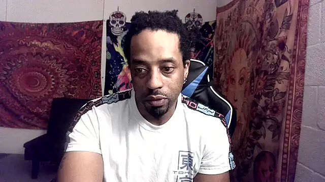 Snapshot of Coco-Licious chatting on January 1, 12:44 pm Coco-Licious online show from January 1, 12:44 pm