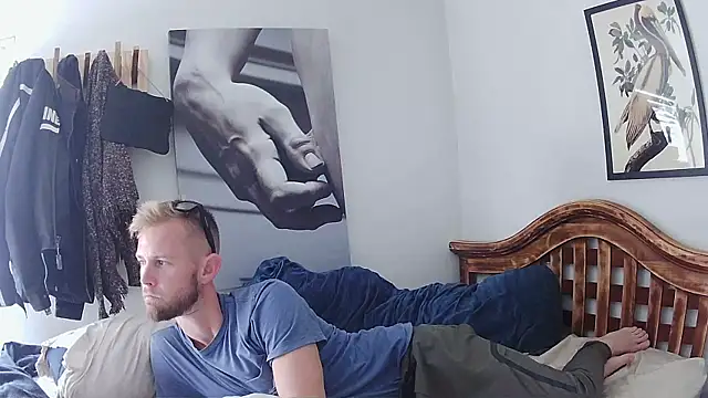 Snapshot of bjay1210 chatting on January 27, 6:52 pm bjay1210 online show from January 27, 6:52 pm