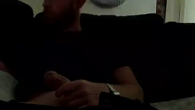 Snapshot of bjay1210 chatting on November 7, 9:31 am bjay1210 online show from November 7, 9:31 am