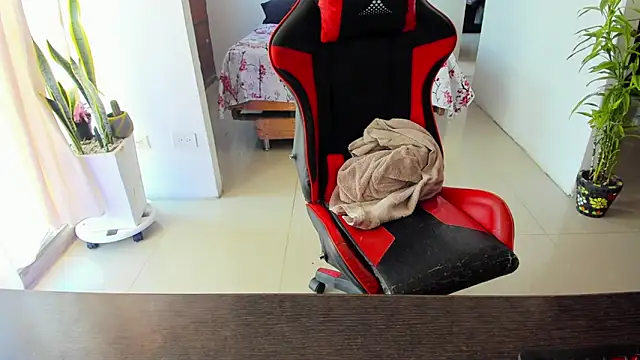 Adam Valenciia online show from November 3, 3:24 pm