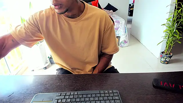 Adam Valenciia online show from November 9, 8:07 pm