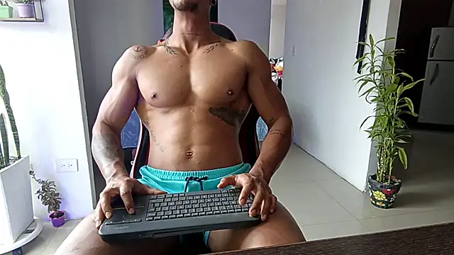 Adam Valenciia online show from December 3, 7:56 pm