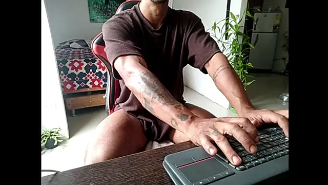 Snapshot of Adam_Valenciia chatting on June 15, 4:42 pm Adam Valenciia online show from June 15, 4:42 pm