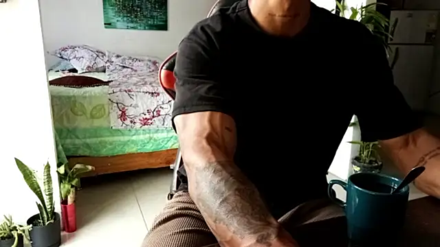 Adam Valenciia online show from July 12, 3:25 pm
