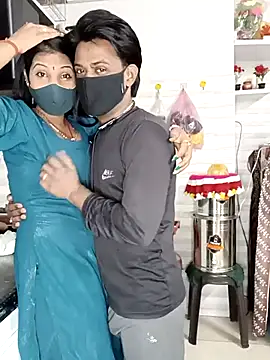 Best-Couple online show from February 17, 5:25 am