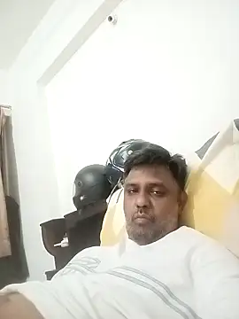 Snapshot of jemes21in chatting on February 11, 8:14 pm jemes21in online show from February 11, 8:14 pm