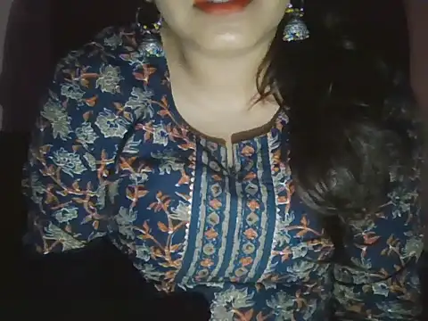Hot-shanvi online show from May 1, 11:31 pm