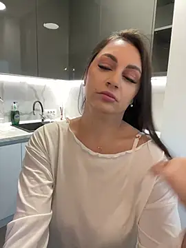 Snapshot of claraxjoyy chatting on March 10, 4:49 am claraxjoyy online show from March 10, 4:49 am