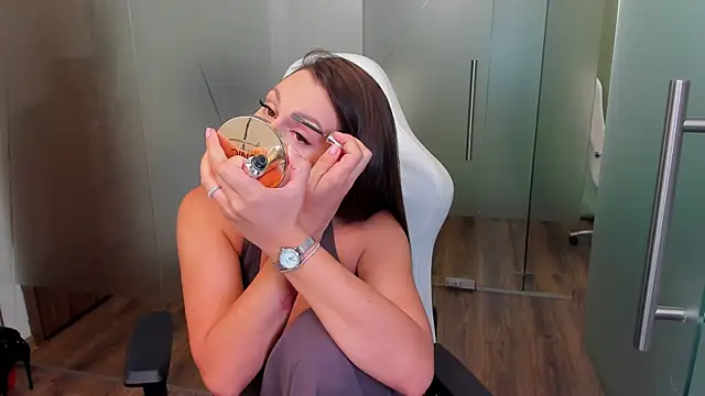 claraxjoyy online show from June 11, 3:37 am