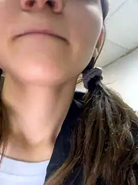 Snapshot of TheYourL chatting on January 8, 7:49 pm TheYourL online show from January 8, 7:49 pm