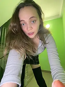 Snapshot of TheYourL chatting on February 2, 9:57 pm TheYourL online show from February 2, 9:57 pm