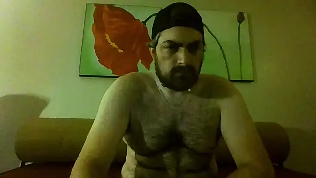 Snapshot of bearymikeyy chatting on October 30, 8:05 am bearymikeyy online show from October 30, 8:05 am