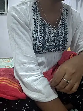 lovelygirl4567 online show from May 5, 5:43 pm