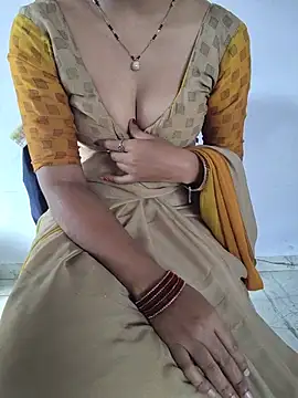 lovelygirl4567 online show from July 11, 3:20 am