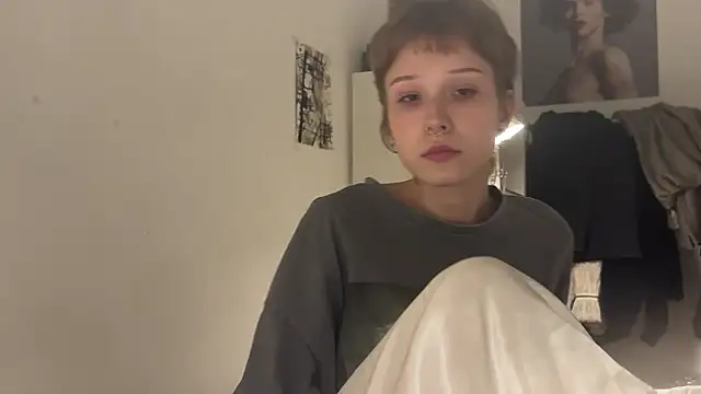 Snapshot of Iris_Pastels chatting on November 14, 10:29 pm Iris Pastels online show from November 14, 10:29 pm