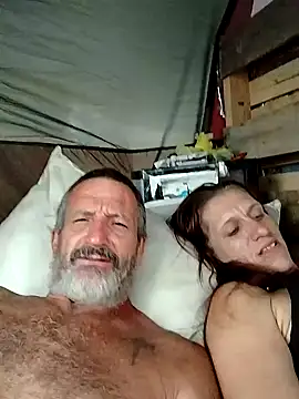 Snapshot of Cloudin_around chatting on December 18, 1:23 pm Cloudin around online show from December 18, 1:23 pm