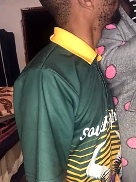 Snapshot of MKbesxxx chatting on November 16, 8:36 pm MKbesxxx online show from November 16, 8:36 pm