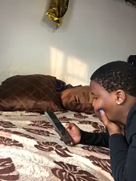 Snapshot of MKbesxxx chatting on December 18, 4:02 pm MKbesxxx online show from December 18, 4:02 pm