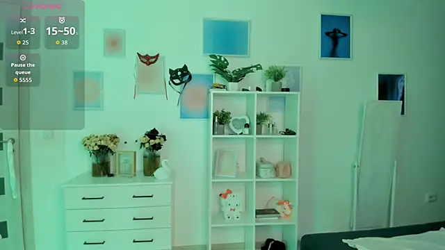 MiaVixxen online show from October 2, 4:41 am