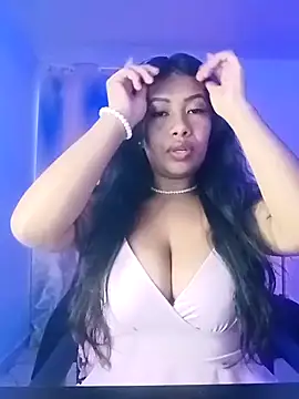 Snapshot of PaulaOrtiz_1 chatting on December 31, 2:14 pm PaulaOrtiz 1 online show from December 31, 2:14 pm