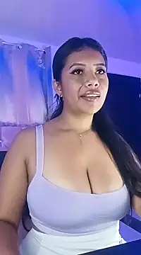 Snapshot of PaulaOrtiz_1 chatting on January 20, 1:21 pm PaulaOrtiz 1 online show from January 20, 1:21 pm