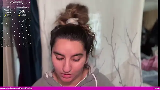 Snapshot of mamifresita chatting on May 29, 10:19 pm mamifresita online show from May 29, 10:19 pm