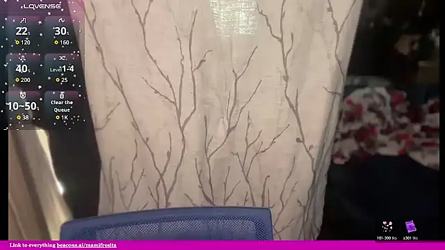 Snapshot of mamifresita chatting on June 3, 2:03 am mamifresita online show from June 3, 2:03 am