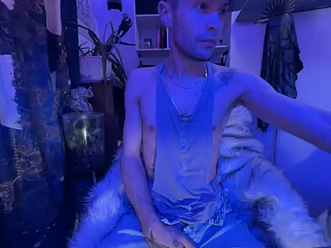 Snapshot of Trystan_Spellman chatting on February 7, 8:07 am Trystan Spellman online show from February 7, 8:07 am