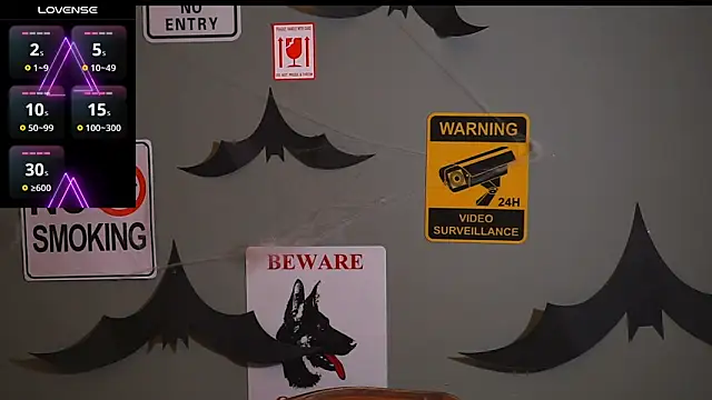 Snapshot of HairyRobxxx chatting on October 23, 6:28 pm HairyRobxxx online show from October 23, 6:28 pm