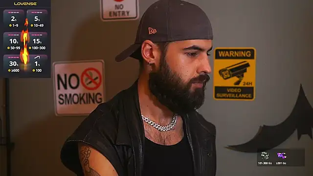 Snapshot of HairyRobxxx chatting on November 29, 4:10 pm HairyRobxxx online show from November 29, 4:10 pm