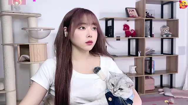 Snapshot of Chenjing0 chatting on June 24, 12:37 pm Chenjing0 online show from June 24, 12:37 pm