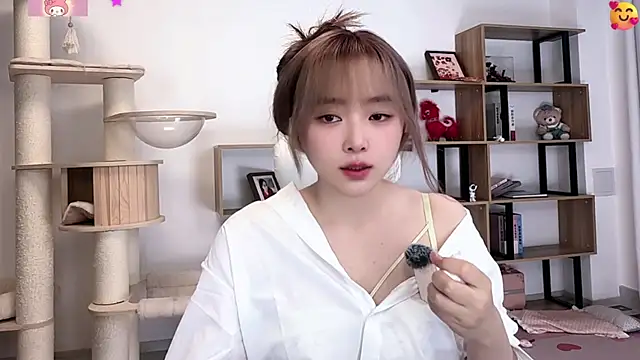 Snapshot of Chenjing0 chatting on July 1, 12:40 pm Chenjing0 online show from July 1, 12:40 pm