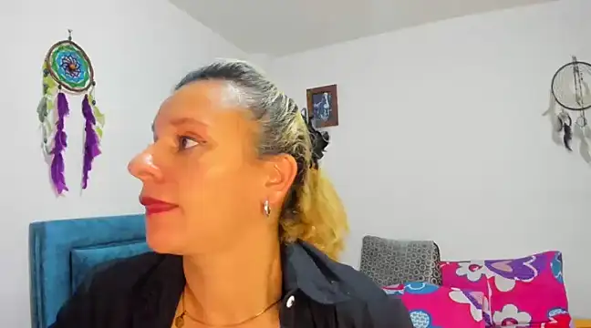 sofi saliva2511 online show from February 10, 1:46 am