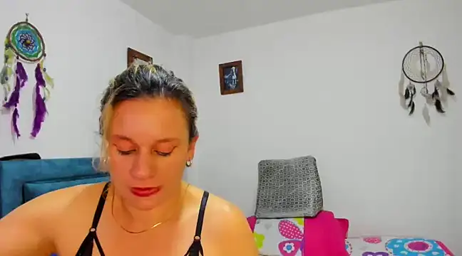 sofi saliva2511 online show from March 6, 6:16 pm