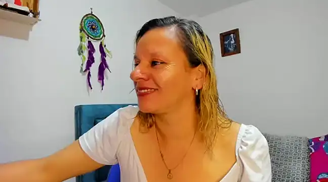 sofi saliva2511 online show from March 8, 11:28 pm