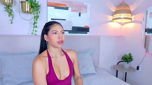 AbieHills online show from July 6, 4:42 pm