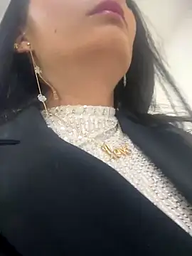 BELLA--26 online show from November 7, 2:17 pm