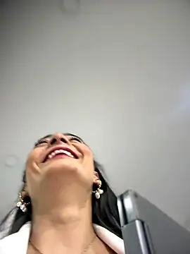 BELLA--26 online show from December 14, 1:49 pm