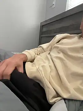 Snapshot of leisurelycriminal chatting on October 13, 4:40 pm leisurelycriminal online show from October 13, 4:40 pm