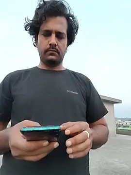 MAGNETICDADDY8 online show from March 28, 1:00 pm