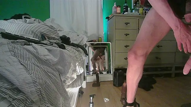 Snapshot of SadCatDaddy chatting on May 19, 6:47 pm SadCatDaddy online show from May 19, 6:47 pm