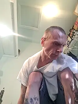 Snapshot of SoooV3ryKinky chatting on February 1, 5:37 pm SoooV3ryKinky online show from February 1, 5:37 pm