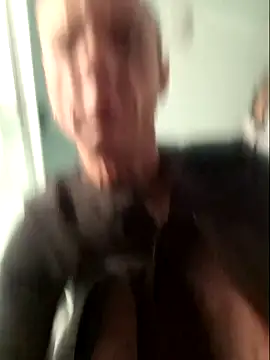 Snapshot of SoooV3ryKinky chatting on February 7, 7:07 am SoooV3ryKinky online show from February 7, 7:07 am