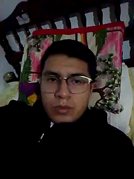 Snapshot of RODRI_POLLADURA chatting on January 4, 3:18 am RODRI POLLADURA online show from January 4, 3:18 am