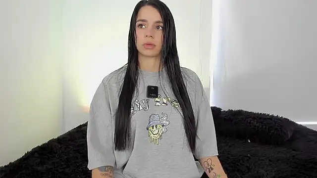 Laurensmith9 online show from November 22, 1:54 pm