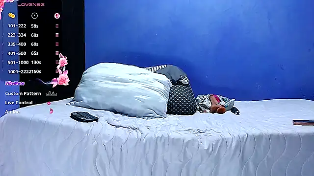 Snapshot of miranda_cohen chatting on June 17, 7:37 pm miranda cohen online show from June 17, 7:37 pm